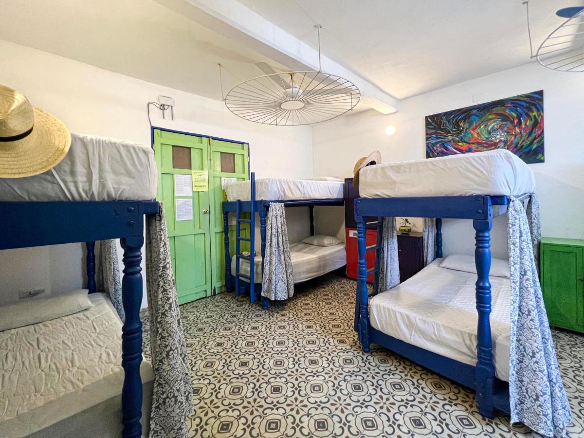 Hostel Candelaria Valladolid  Dış mekan fotoğraf