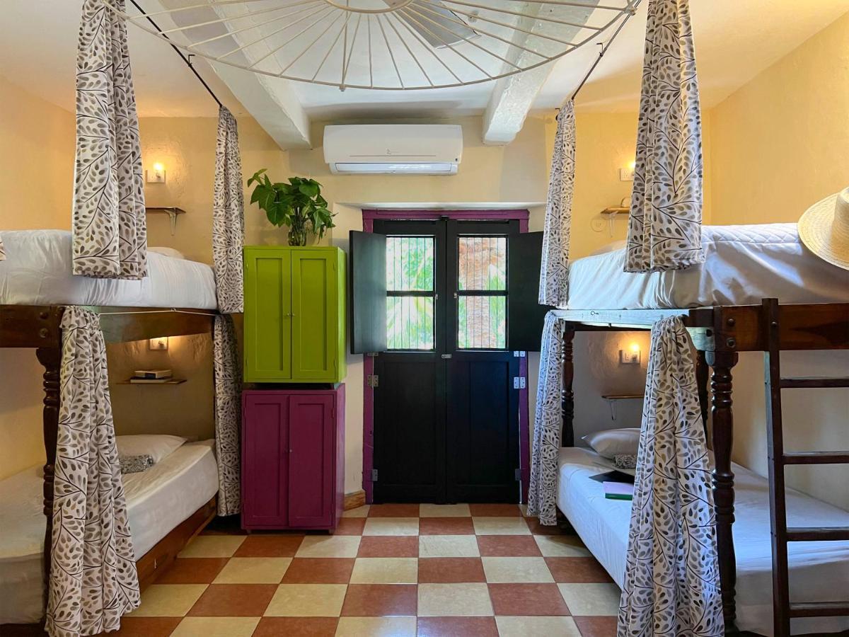 Hostel Candelaria Valladolid  Dış mekan fotoğraf
