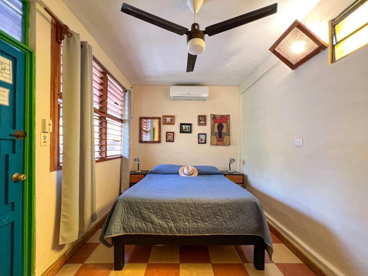 Hostel Candelaria Valladolid  Dış mekan fotoğraf